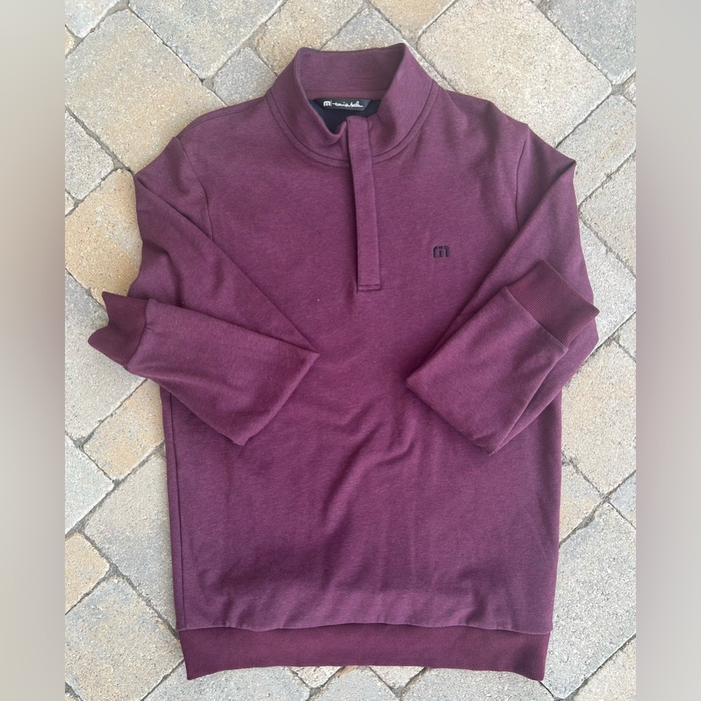 🍷 TravisMathew Burgundy 3-Button Henley – Men’s Medium – Like New